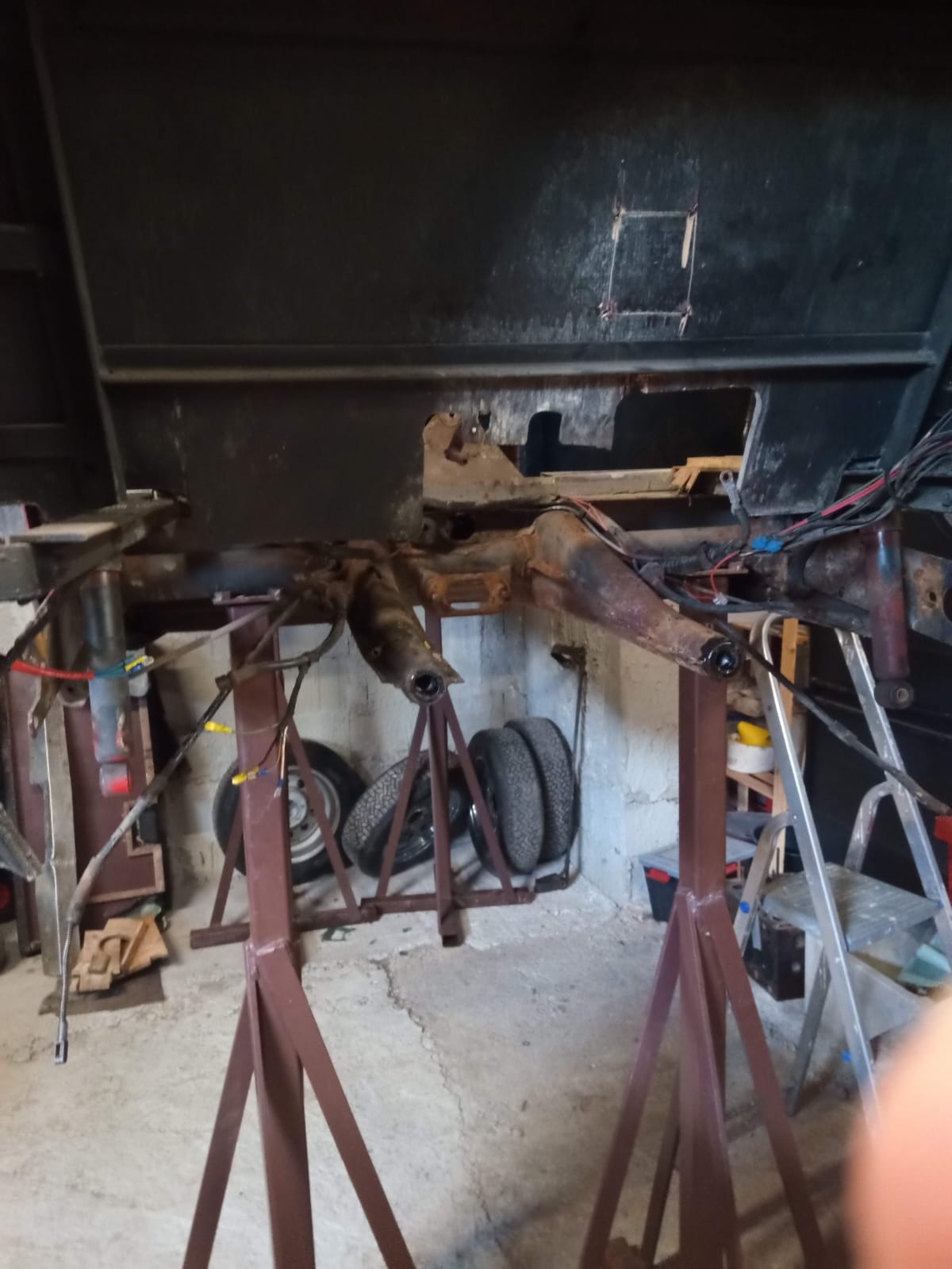 Motor und Getriebe ausgebaut